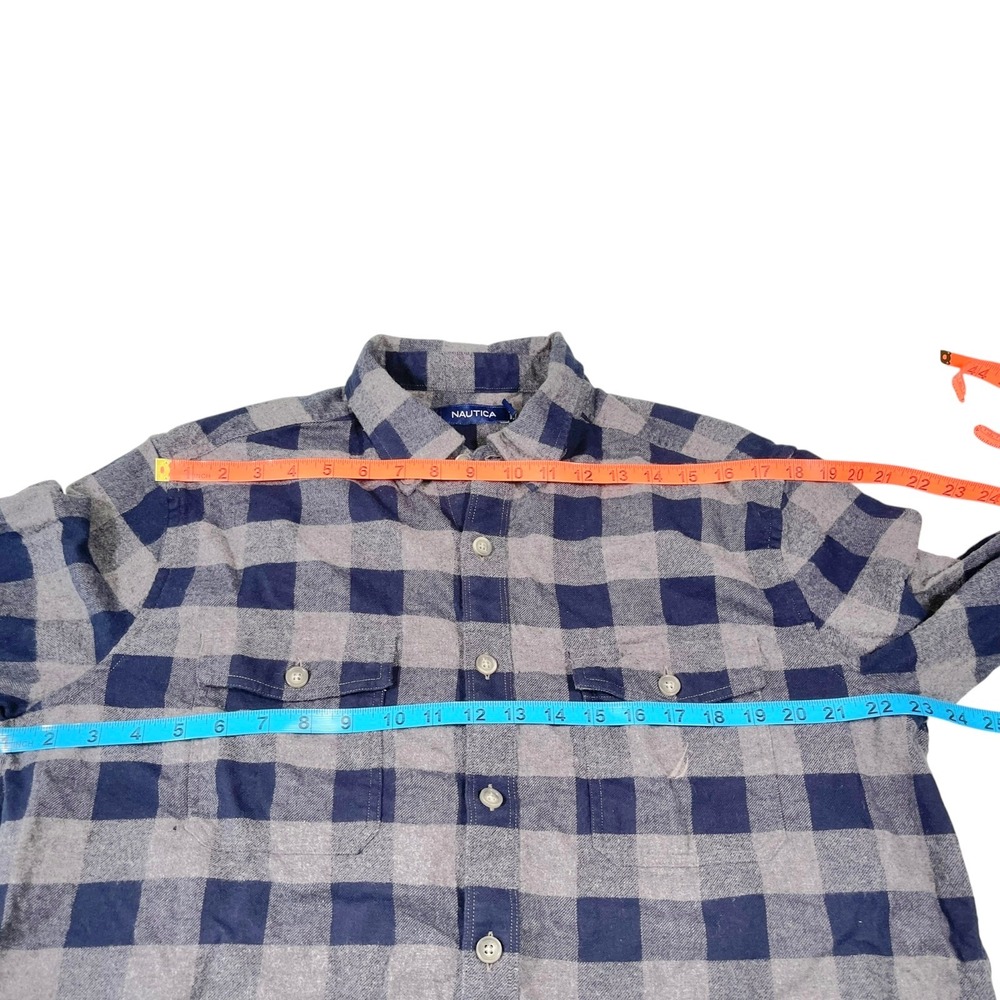 Nautica L Grey Navy Blue Flannel Shirt Buffalo Check Plaid Button Down Preppy - Picture 5 of 9